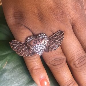 Betsey Johnson Love Heart Winge double finger ring